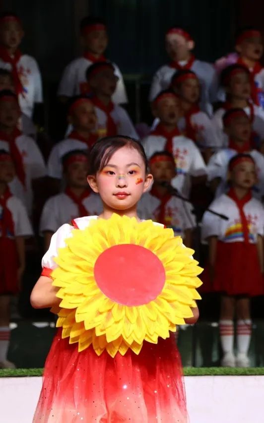 【儿童节】红领巾爱祖国——白银区工农路小学举行“六一”合唱比赛 第29张