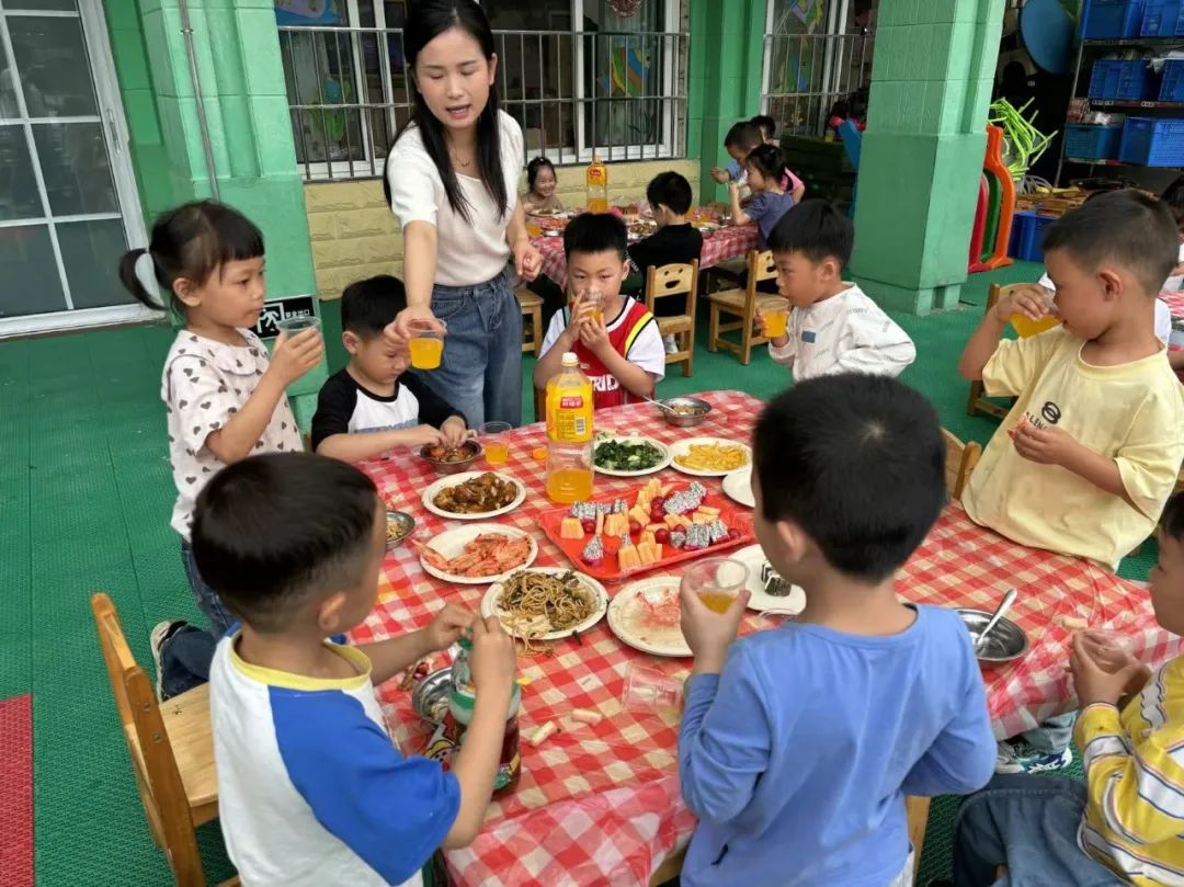 “欢乐六一,趣享成长”——燕子山小学附属幼儿园二部“庆六一”亲子主题活动 第144张