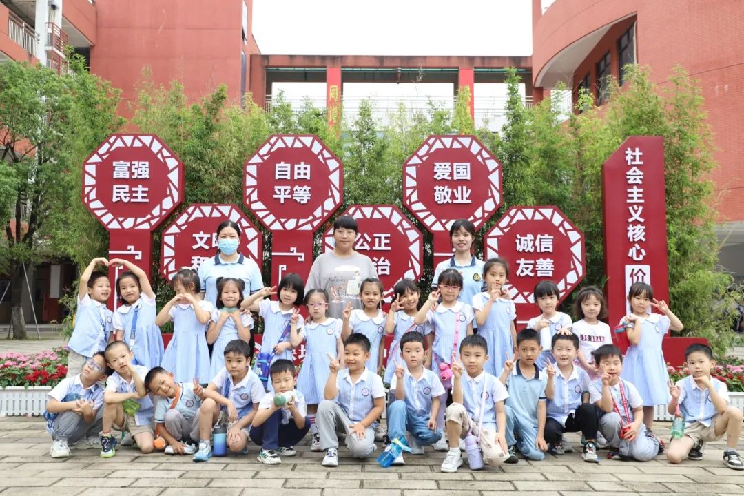 你好 小学!——石岩应人石第二幼儿园参观小学活动 第49张