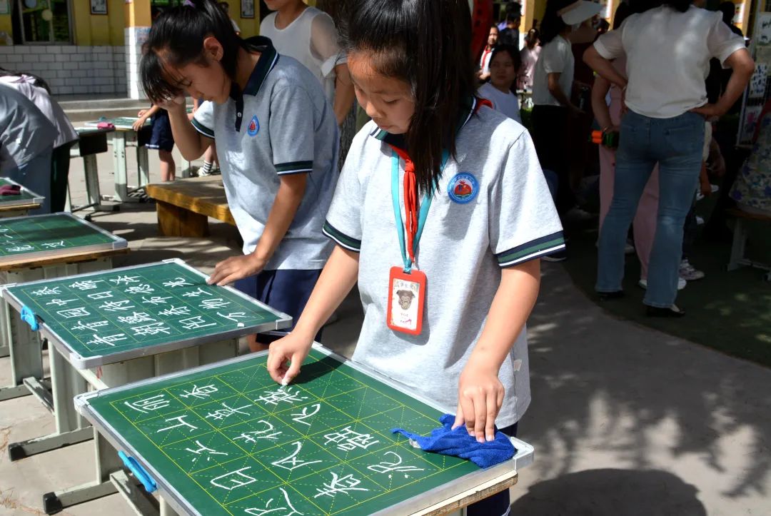 红领巾爱祖国 萌娃闯关过六一——临晋小学“庆六一”主题汇演暨综合实践活动纪实 第78张