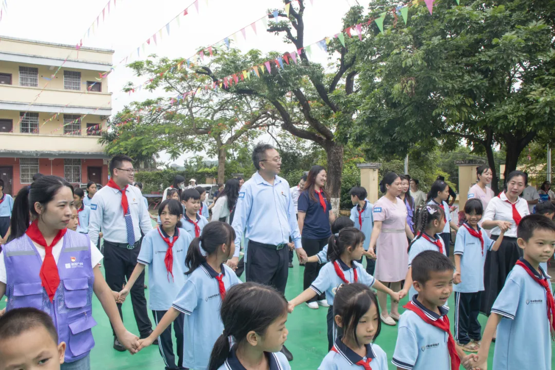 中威情系儿童护成长,井山小学“六一”慰问活动 第4张