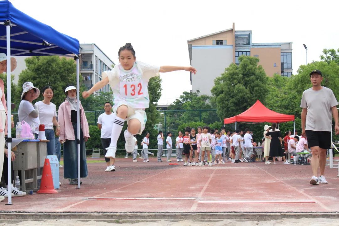 义亭小学举行2024年春季田径运动会 第22张