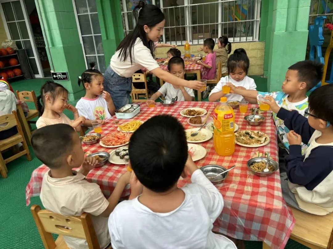 “欢乐六一,趣享成长”——燕子山小学附属幼儿园二部“庆六一”亲子主题活动 第147张