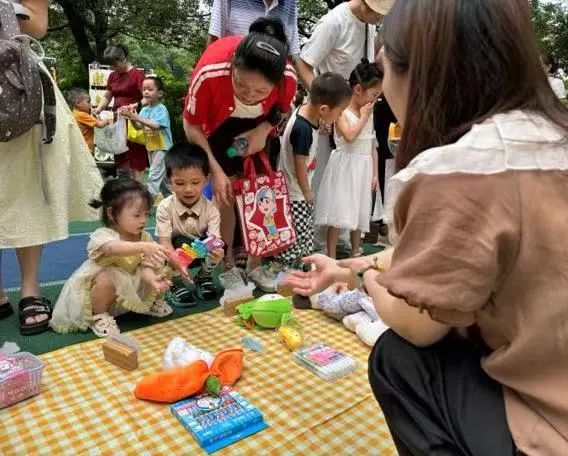 “欢乐六一,趣享成长”——燕子山小学附属幼儿园二部“庆六一”亲子主题活动 第59张