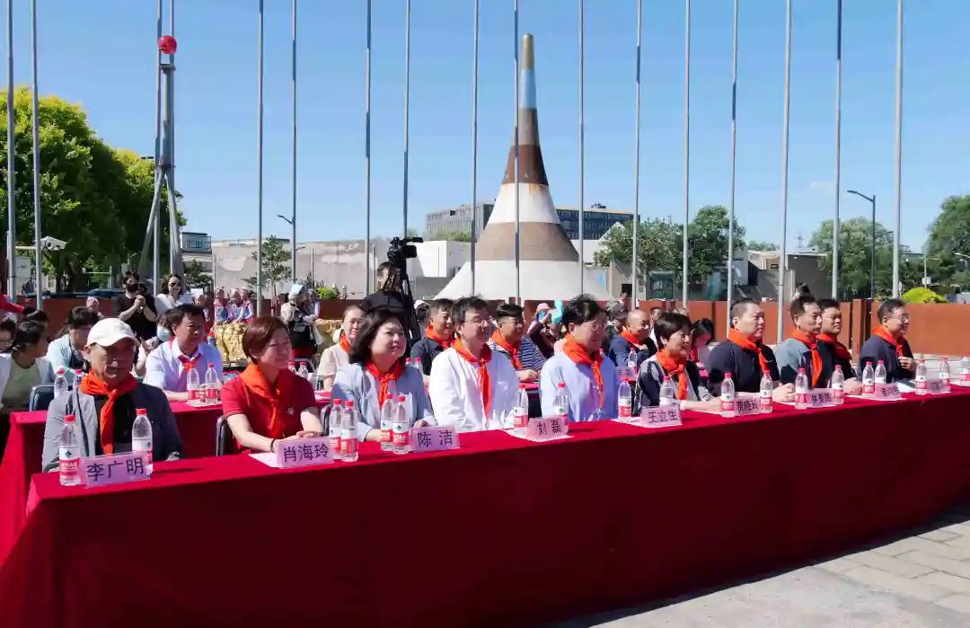 七彩童年 天天向上 | 宋庄镇中心小学校园艺术节在上上国际美术馆开幕 第8张