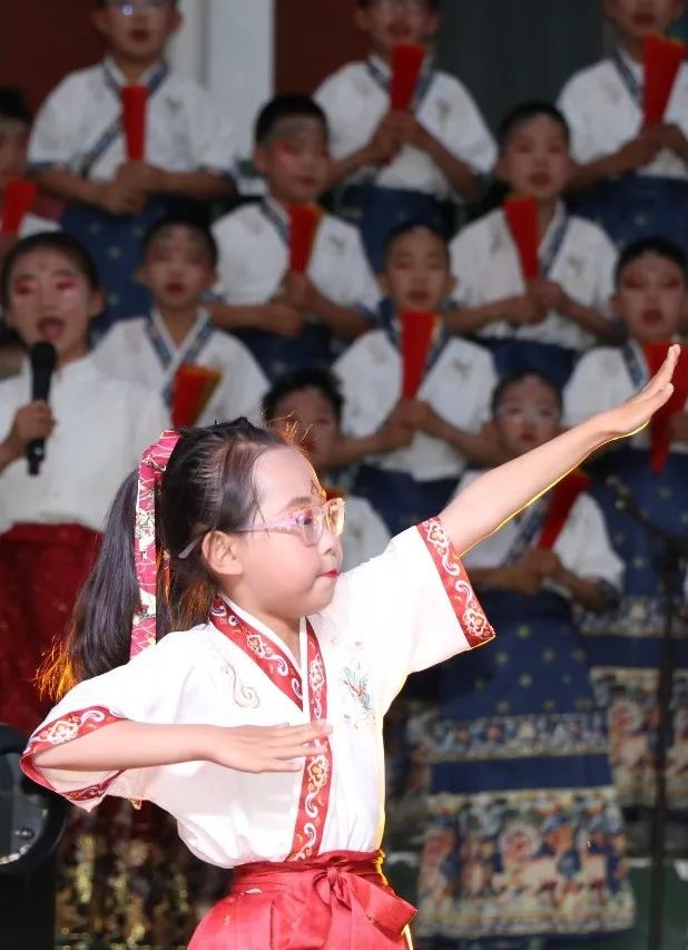 【儿童节】红领巾爱祖国——白银区工农路小学举行“六一”合唱比赛 第23张