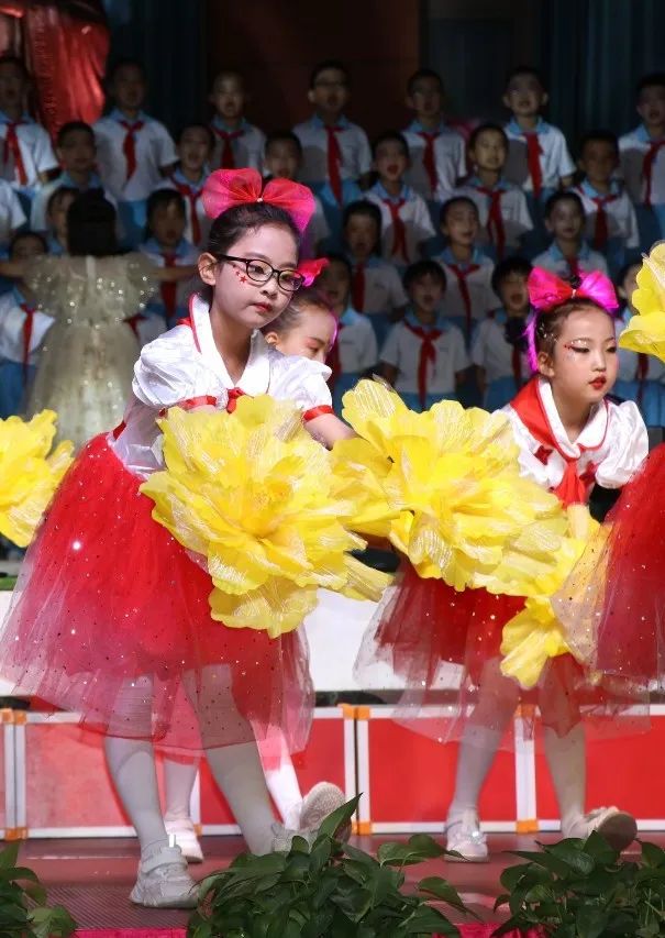 【儿童节】红领巾爱祖国——白银区工农路小学举行“六一”合唱比赛 第48张