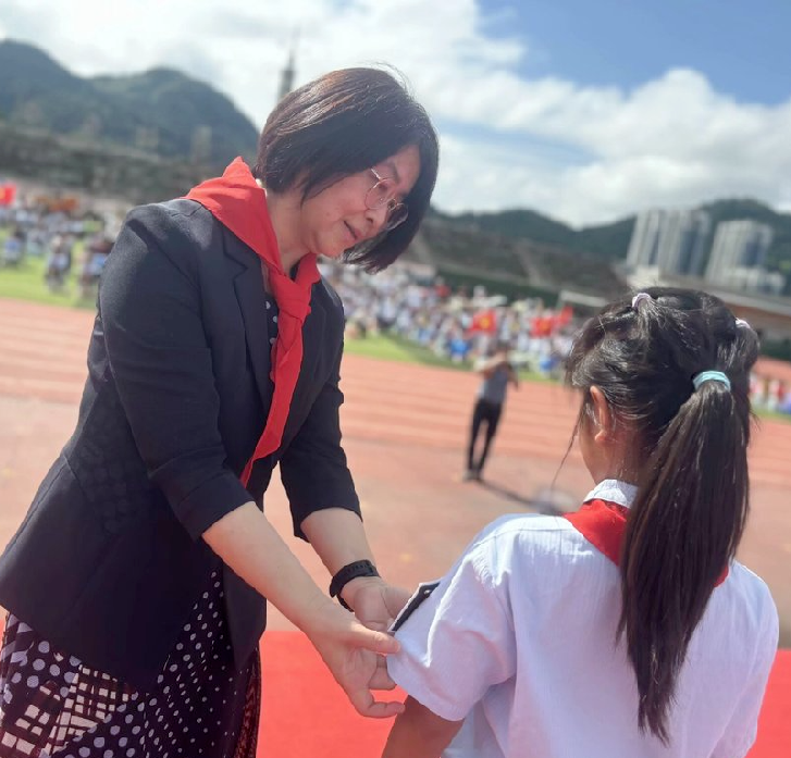 铜仁市第二十小学(学院附小)“红领巾爱祖国”新队员入队暨“六一”文艺汇演主题活动 第52张