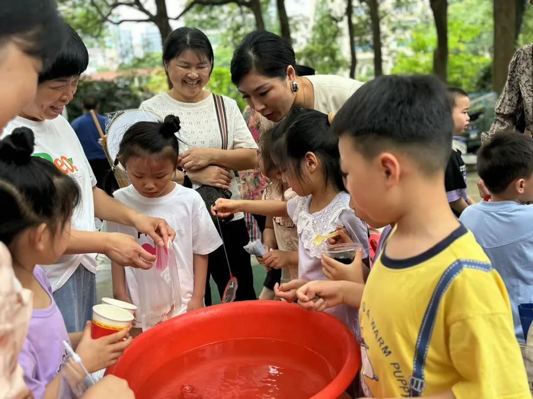 “欢乐六一,趣享成长”——燕子山小学附属幼儿园二部“庆六一”亲子主题活动 第68张