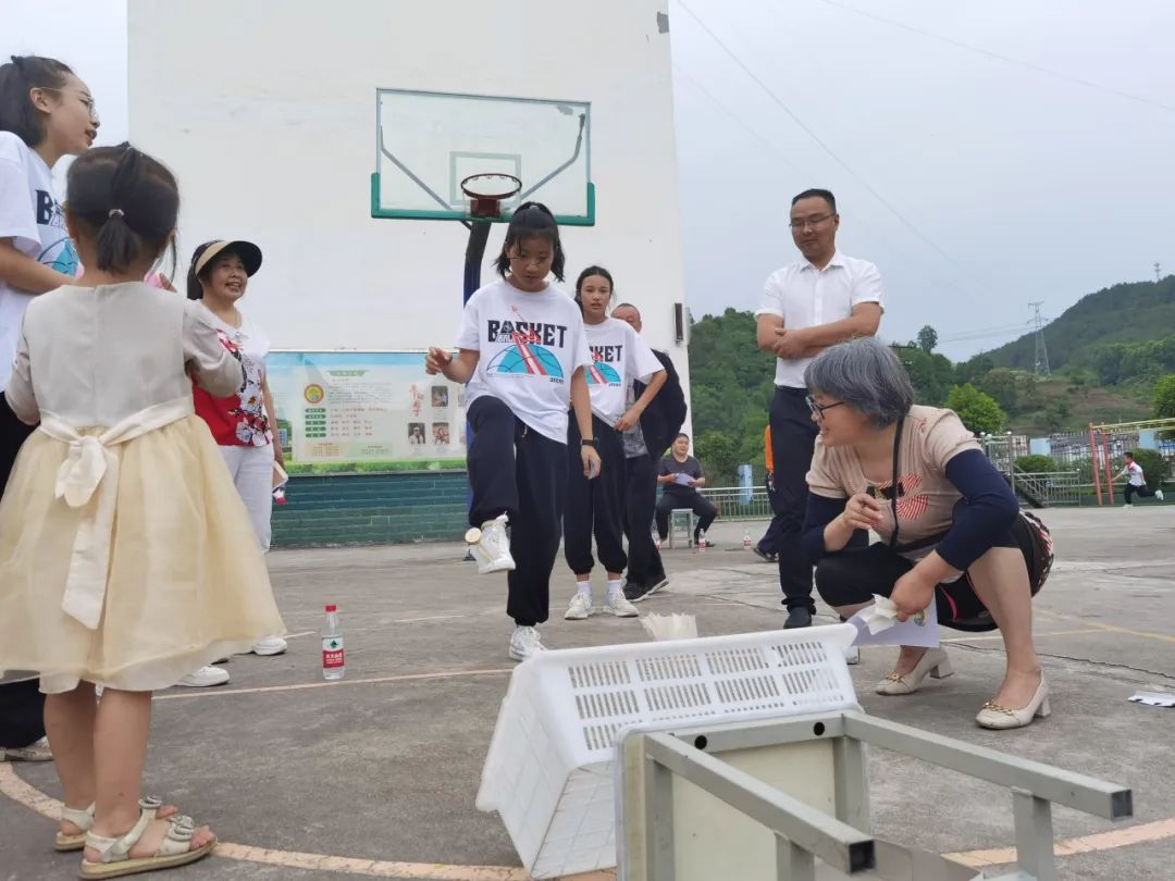 “这一刻,我很快乐”——陈家岭小学庆“六·一”活动掠影 第57张