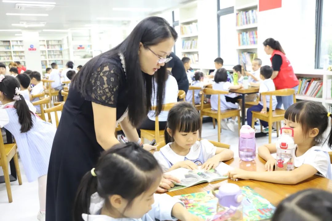 你好 小学!——石岩应人石第二幼儿园参观小学活动 第40张