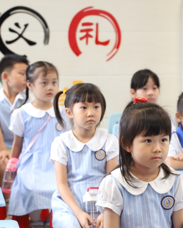 你好 小学!——石岩应人石第二幼儿园参观小学活动 第24张