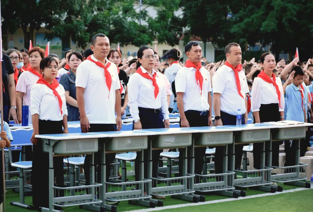 红领巾爱祖国——景洪市嘎栋中心小学庆“六一”系列活动 26/64 第4张