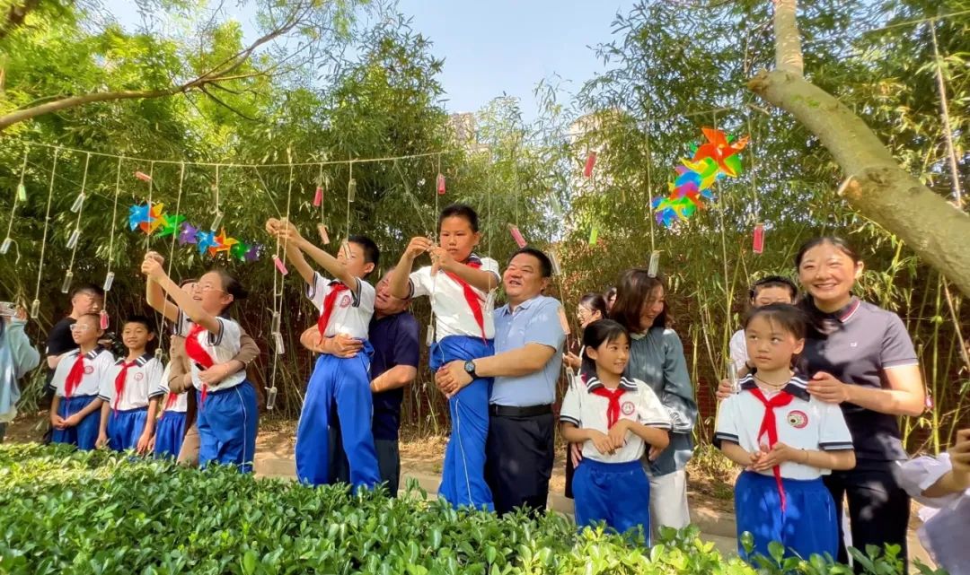 菏泽鲁西新区八一路小学心理健康活动月系列活动 第8张