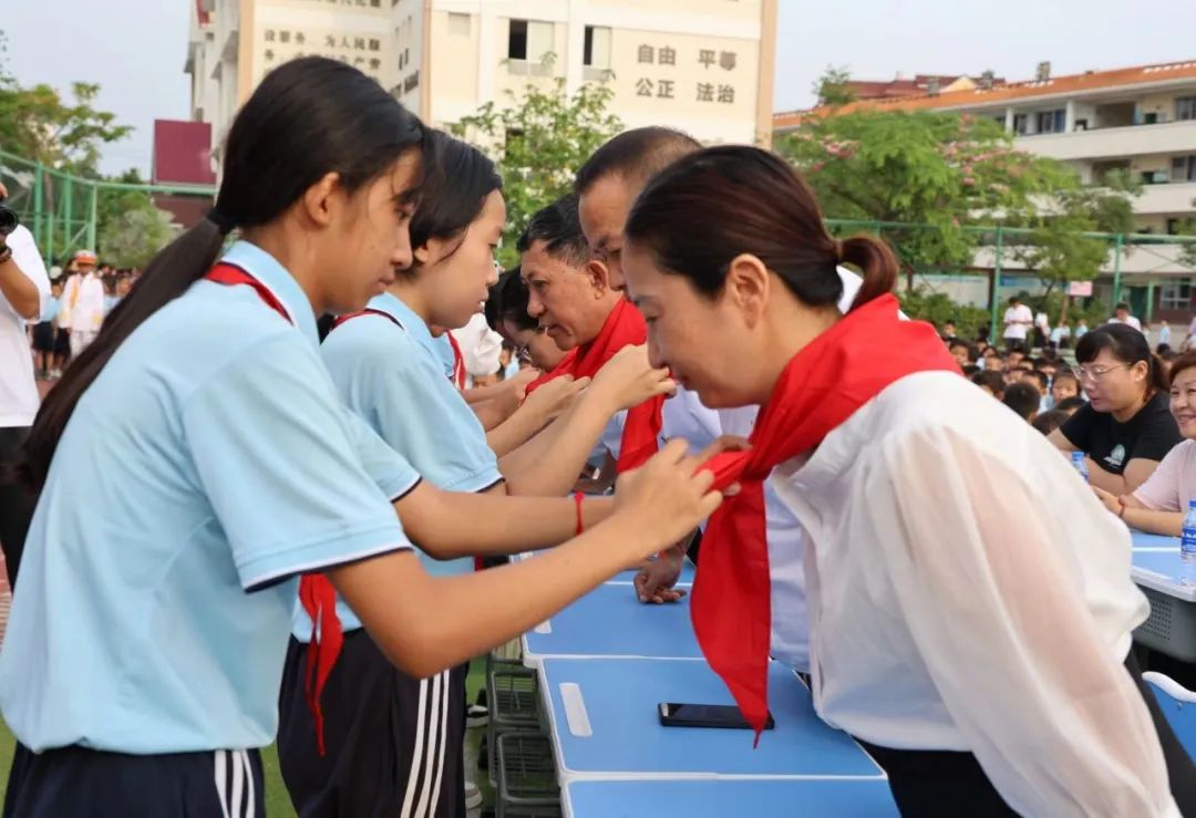 红领巾爱祖国——景洪市嘎栋中心小学庆“六一”系列活动 26/64 第5张