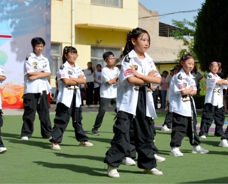 红领巾爱祖国 萌娃闯关过六一——临晋小学“庆六一”主题汇演暨综合实践活动纪实 第28张