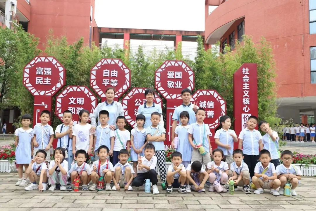 你好 小学!——石岩应人石第二幼儿园参观小学活动 第48张