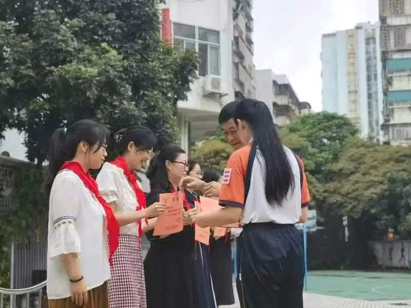 红领巾爱祖国——朝阳小学一年级第一批新队员入队仪式 第20张