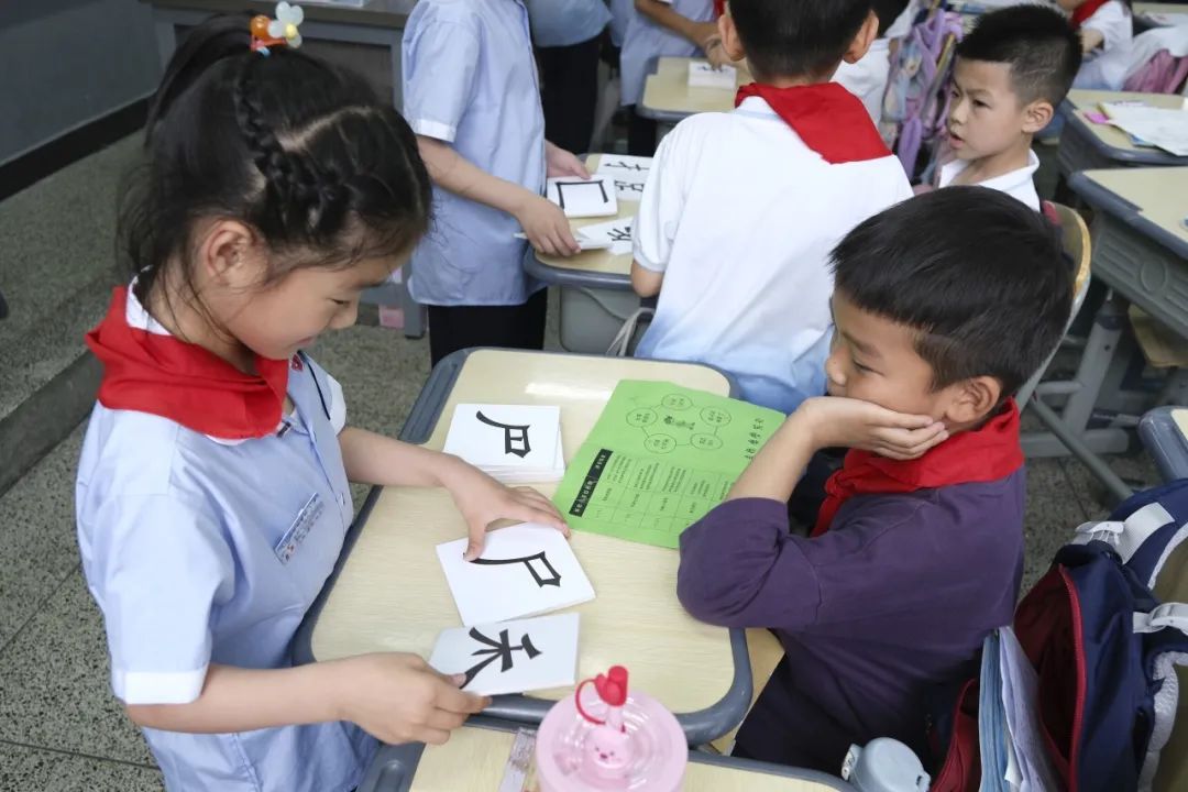 亦玩亦学,欢庆六一——水头镇实验小学六一游园暨项目学评活动 第9张