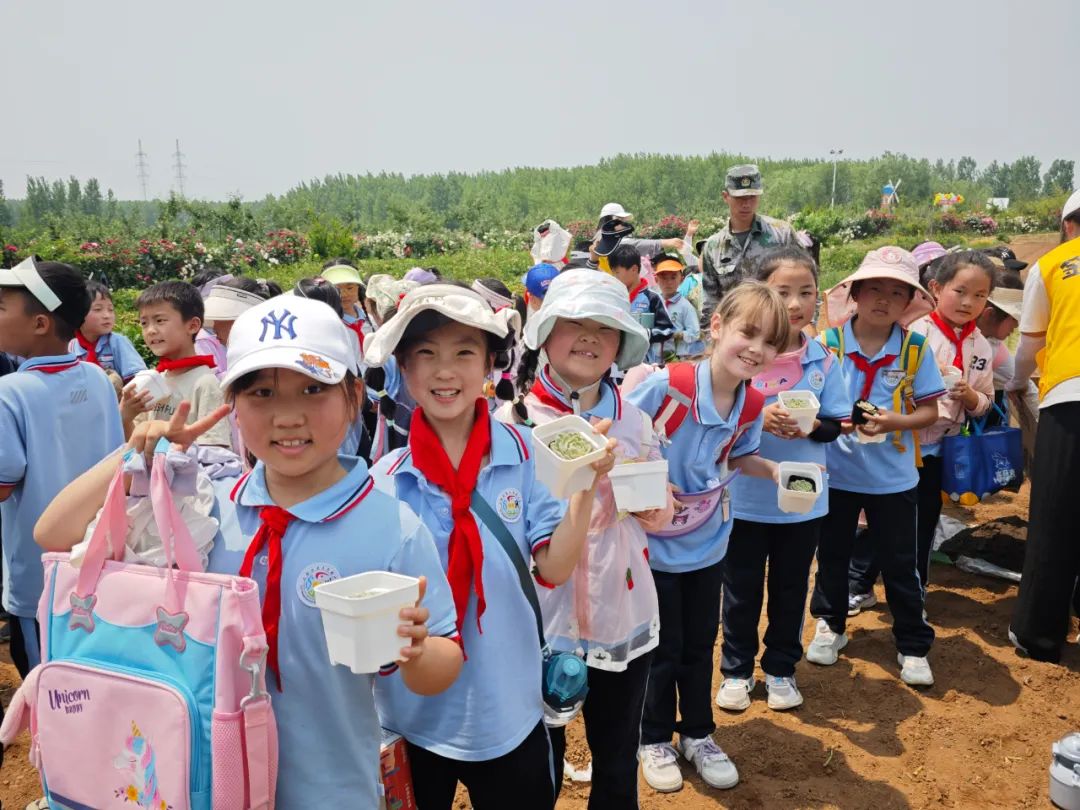 【全环境立德树人】上合示范区实验小学“学思践悟 勇创未来”庆六一系列活动 第72张