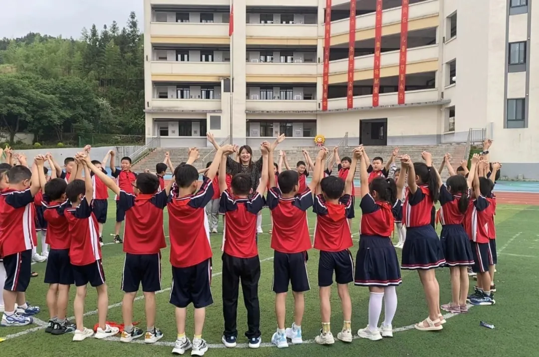 红领巾爱祖国——第一小学欢庆“六一”暨“书香浸润童年  阅读点亮人生”经典诵读活动 第62张