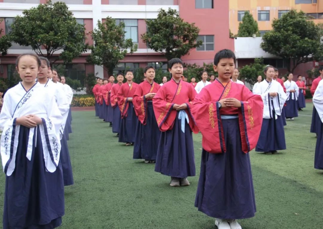 【校园动态】昆明市呈贡区第五小学二零二四年毕业典礼暨甲辰龙年成童礼 第14张