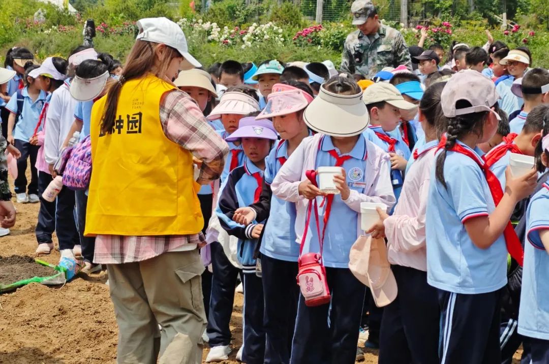 【全环境立德树人】上合示范区实验小学“学思践悟 勇创未来”庆六一系列活动 第68张