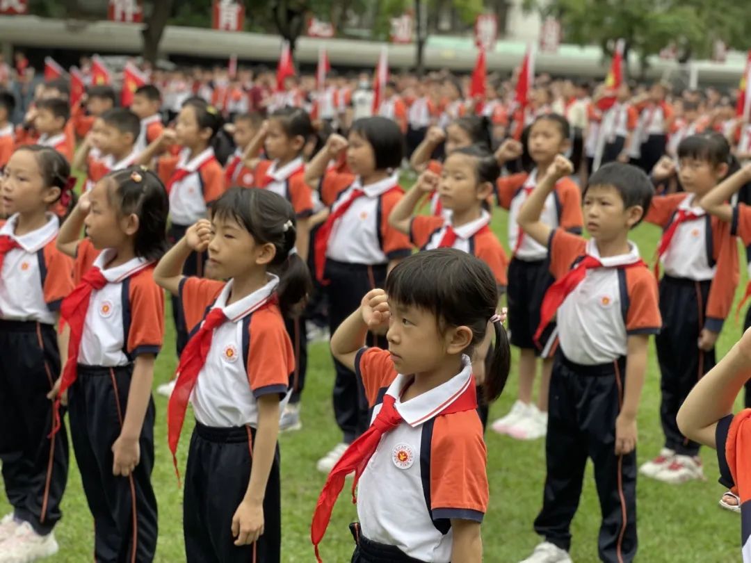 红领巾爱祖国——朝阳小学一年级第一批新队员入队仪式 第18张