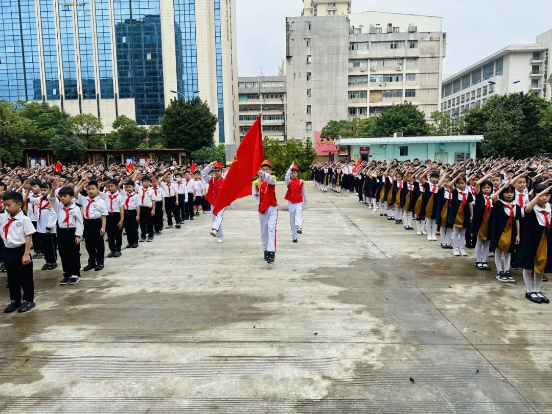 红领巾爱祖国 争做新时代好队员——龙泰小学举行2024年一年级新队员入队暨中队活动课系列活动 第28张