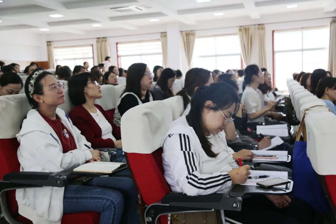 教研动态 | 环翠区小学语文整本书阅读教学展示研讨活动在威海市实验小学举行 第23张