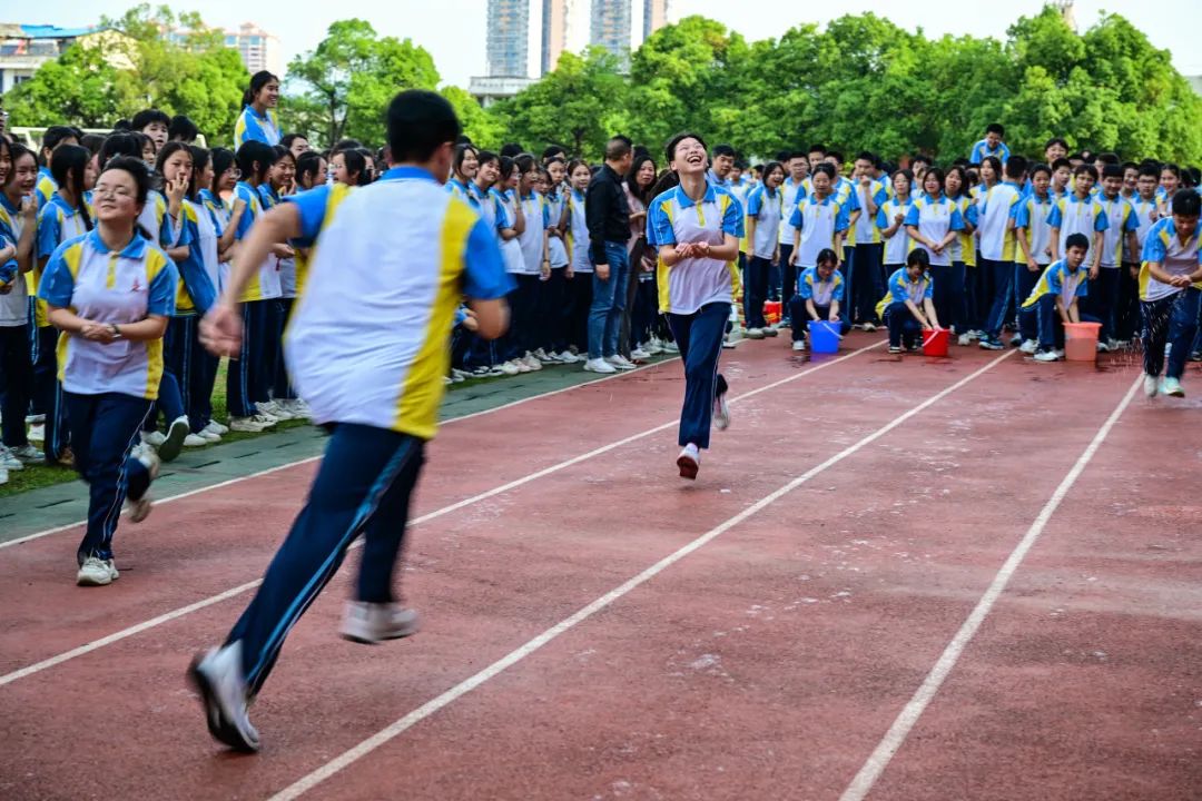 【清廉学校】减压赋能 乐赢中考——怀化市第二中举行中考考前减压活动 第14张