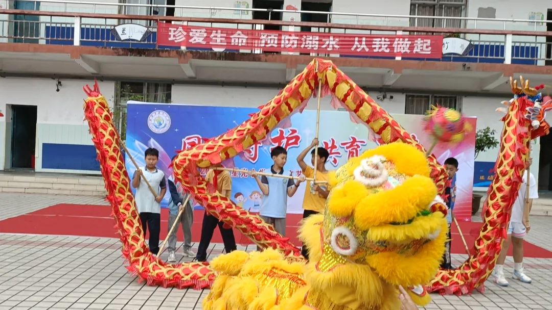 星光小学举行“ 同心守护 ·共育未来 ”家长开放日暨六一文艺汇演活动 第20张