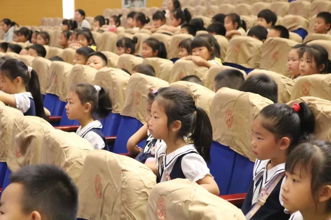 【泉引桥•春晖】小学零距离 成长初体验——幼儿园参观小学活动 第13张