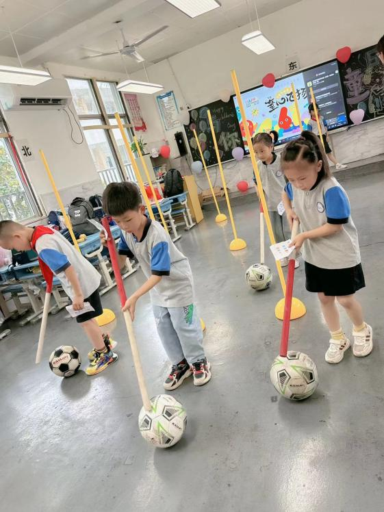 童星携手·悦享古山——大司巷小学教育集团胡库小学童趣六一心理游园会 第15张