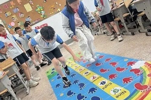 童星携手·悦享古山——大司巷小学教育集团胡库小学童趣六一心理游园会 第11张