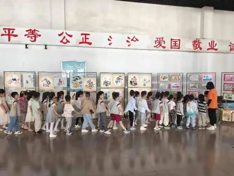 “探秘小学 快乐衔接”---德城区乾城尊府幼儿园幼小衔接活动之参观小学 第23张