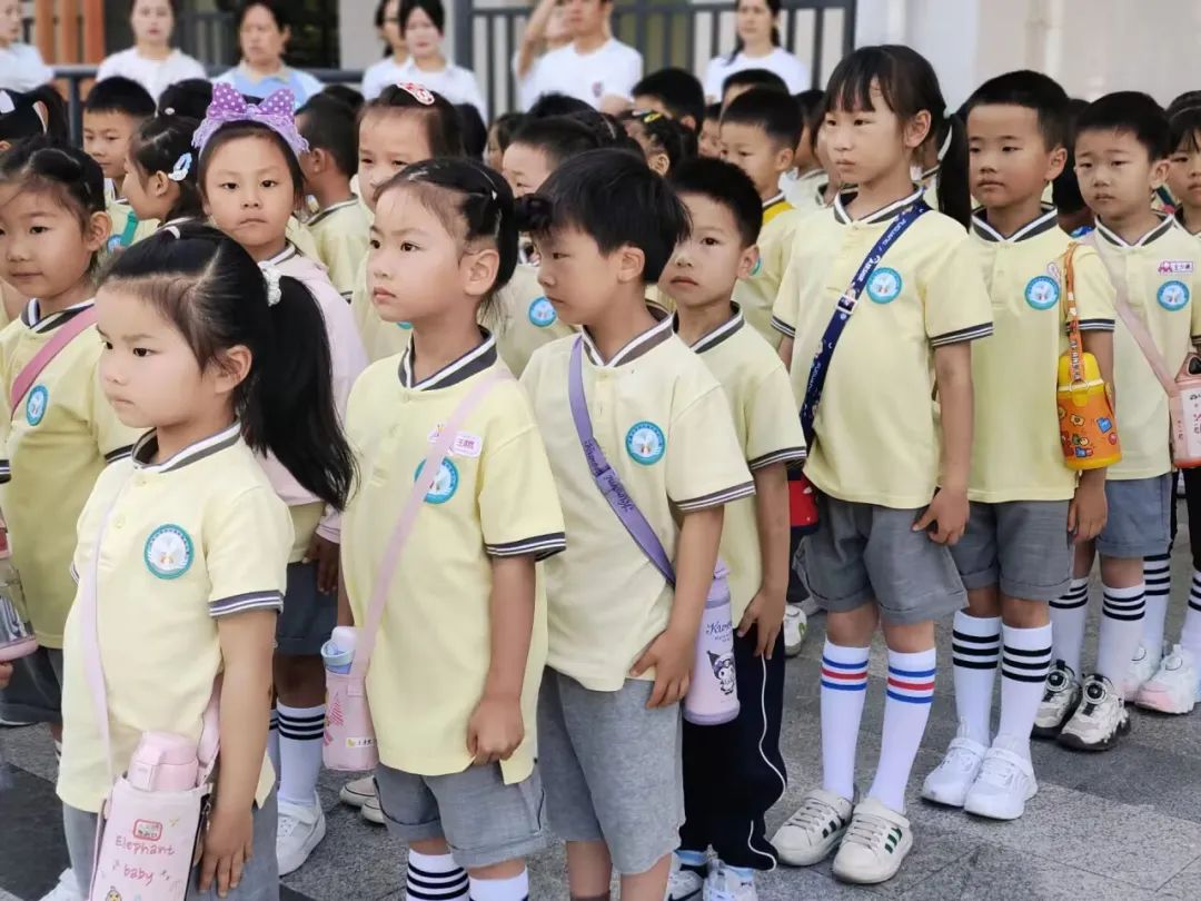 初探小学 “幼”见成长——合肥市琥珀名城和园幼儿园大班幼儿走进小学 第7张