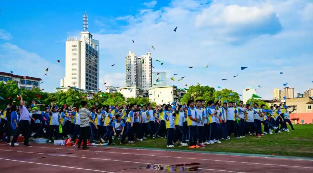 【清廉学校】减压赋能 乐赢中考——怀化市第二中举行中考考前减压活动 第44张