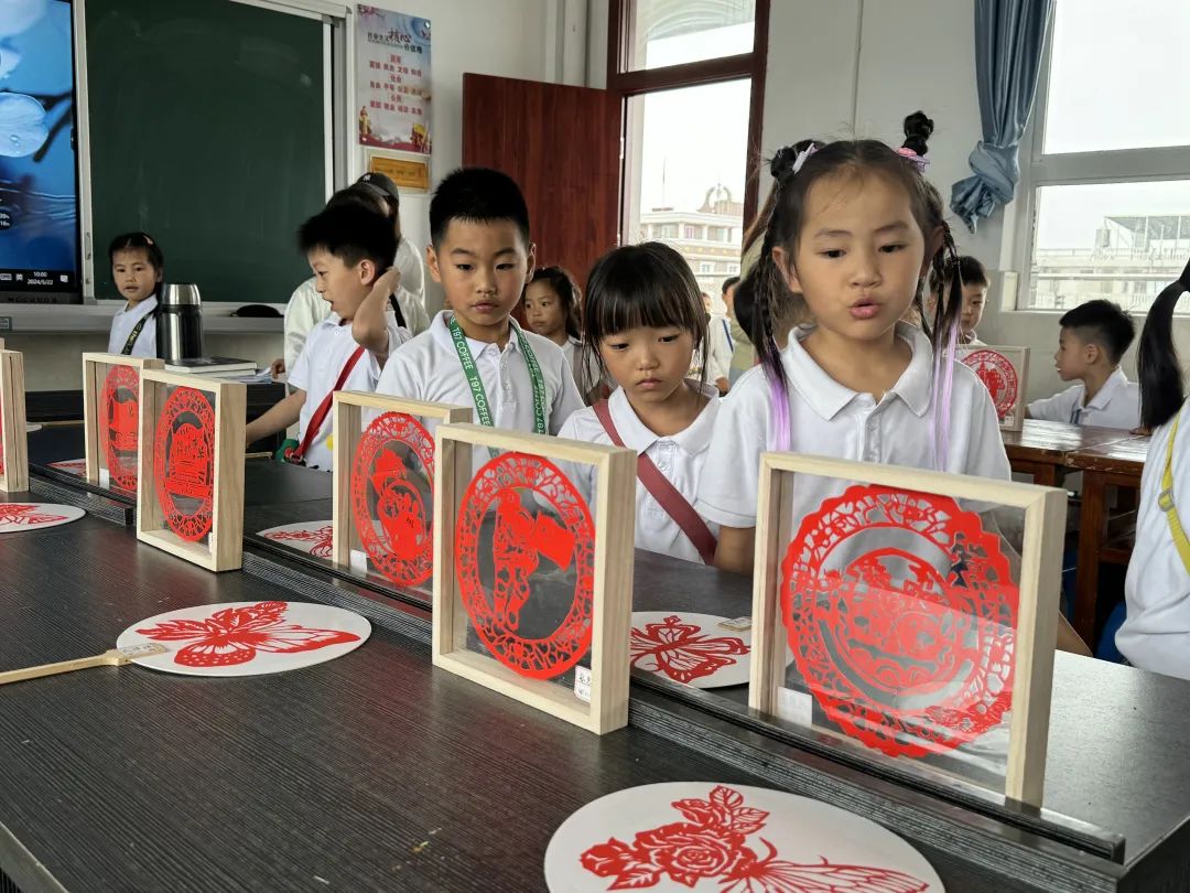 扬帆学海|儿童友好:小学初体验 衔接促成长——石帆一小牵手石帆朴湖幼儿园幼小衔接活动 第32张