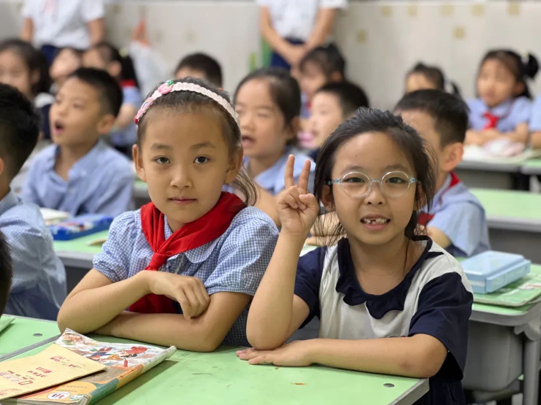 【幼小衔接】初探小学,赴一场成长之约——郑州市中原区锦艺实验幼儿园大班参观锦艺小学 第24张