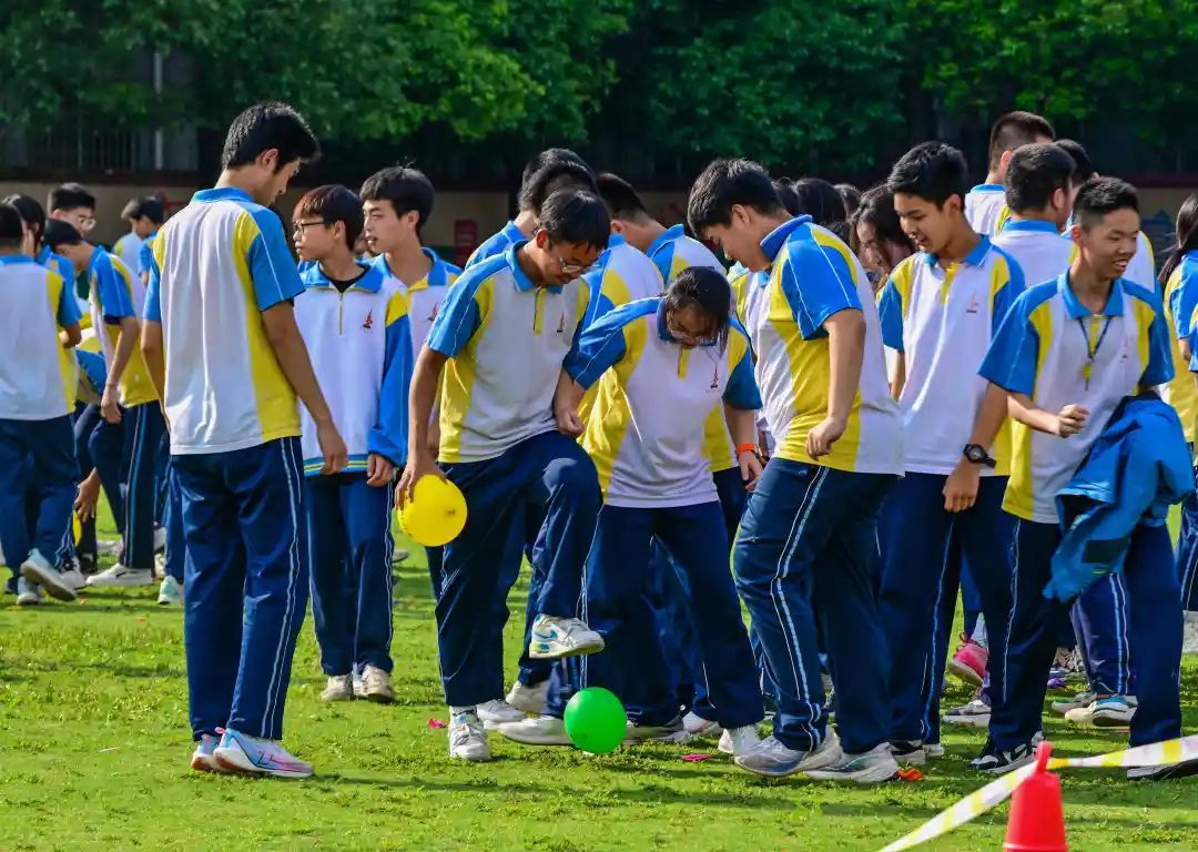 【清廉学校】减压赋能 乐赢中考——怀化市第二中举行中考考前减压活动 第6张