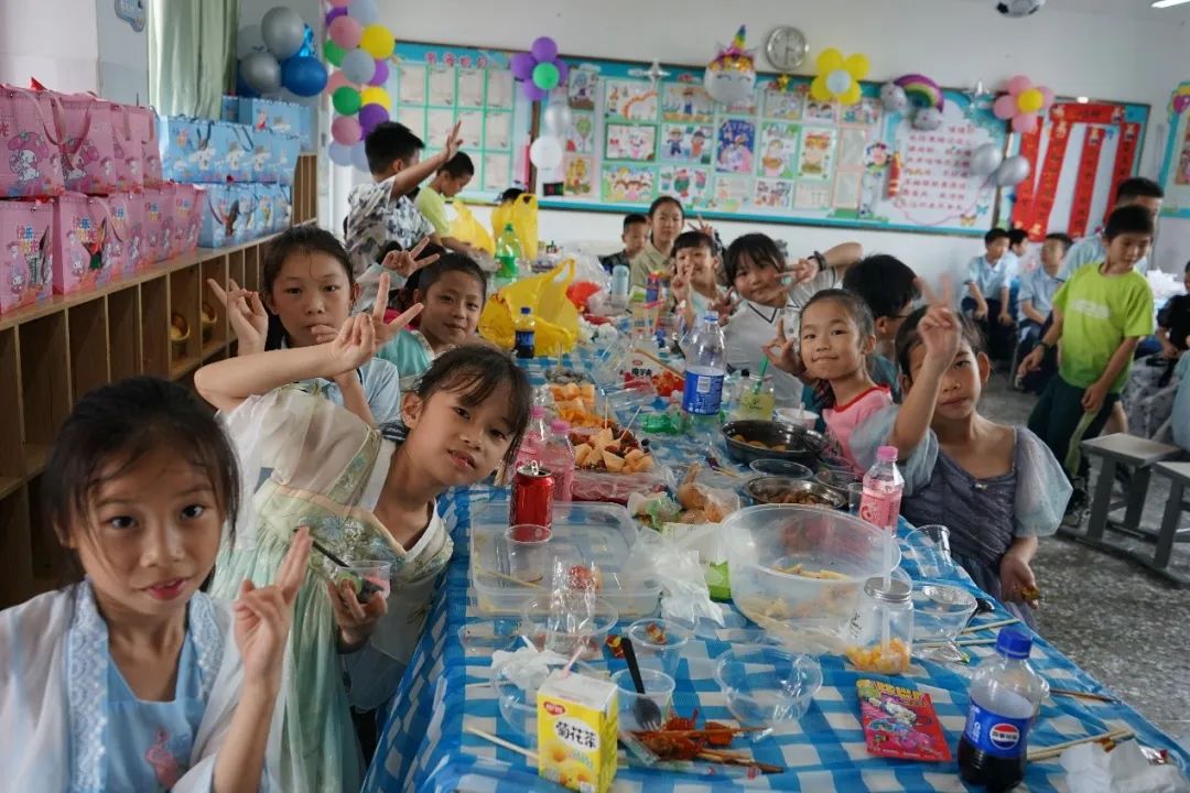 龙岩学院附属小学庆祝第74个国际儿童节系列活动(四)暨第三届跳蚤市场活动 第11张