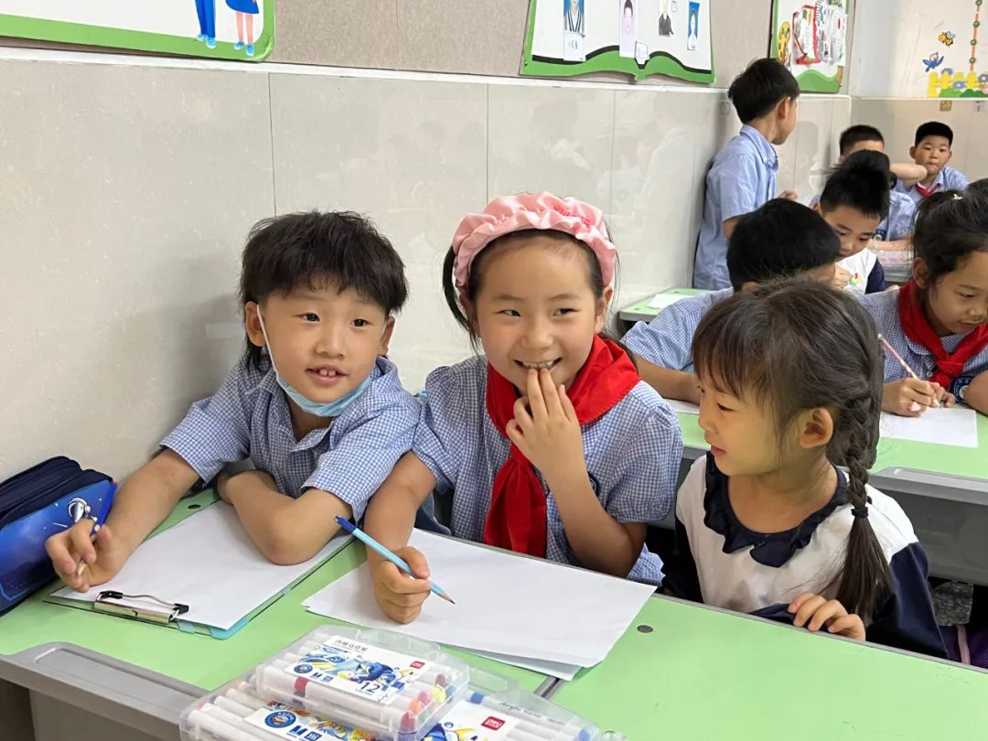 【幼小衔接】初探小学,赴一场成长之约——郑州市中原区锦艺实验幼儿园大班参观锦艺小学 第21张