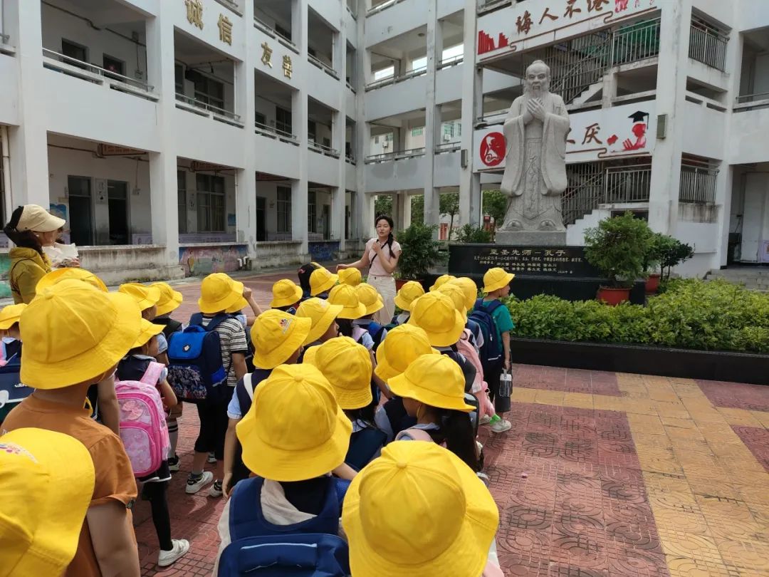 【幼小衔接】“趣”见小学,“幼”见美好——漳浦县六鳌第二中心幼儿园大班参观小学活动 第82张