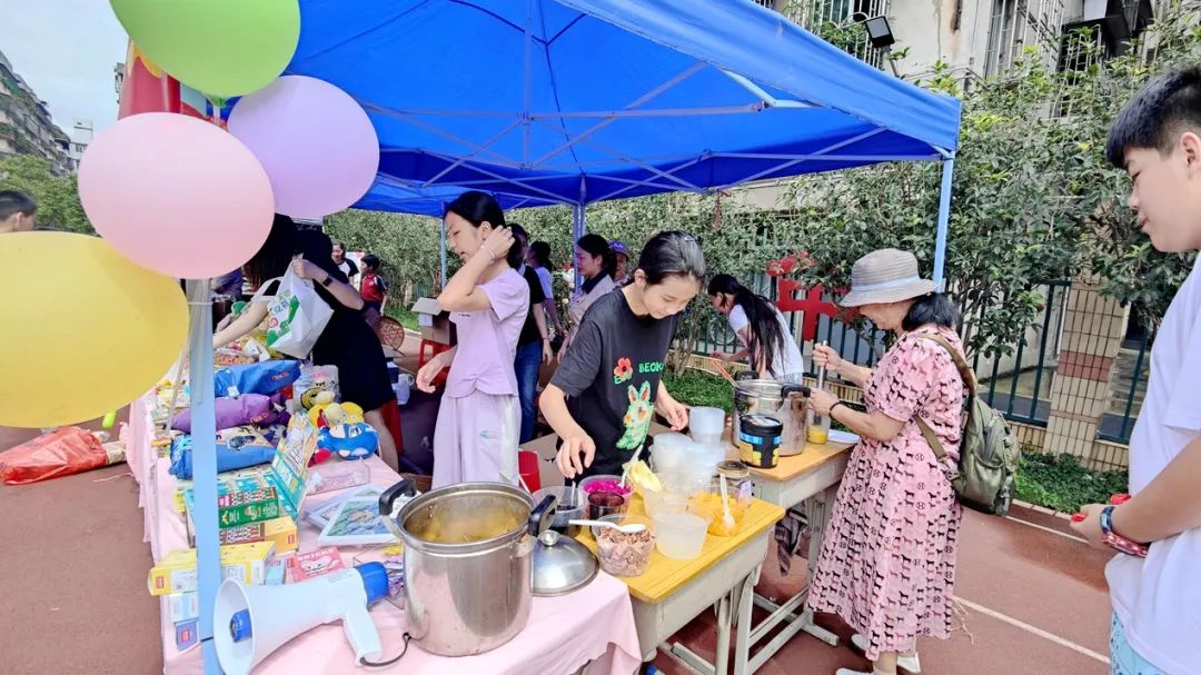 【幸福桂园】桂园小学六一儿童节:爱心义卖与美食嘉年华展现童心大爱 第24张