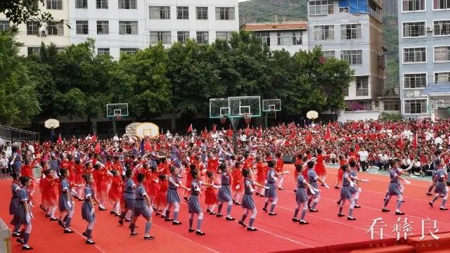 示范小学:舞动校园过“六一” 第16张