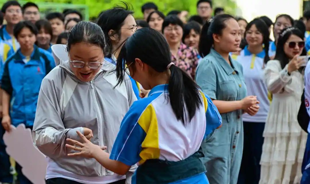 【清廉学校】减压赋能 乐赢中考——怀化市第二中举行中考考前减压活动 第21张