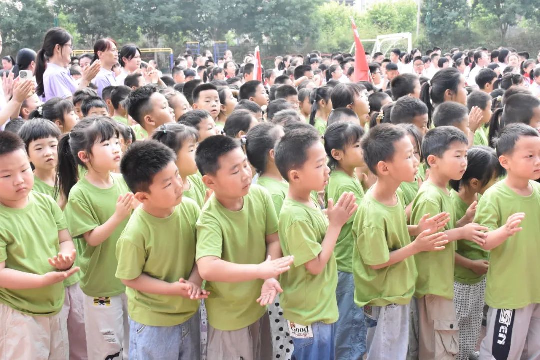 小学初体验·衔接促成长——冠县第二实验幼儿园开展参观小学活动 第13张