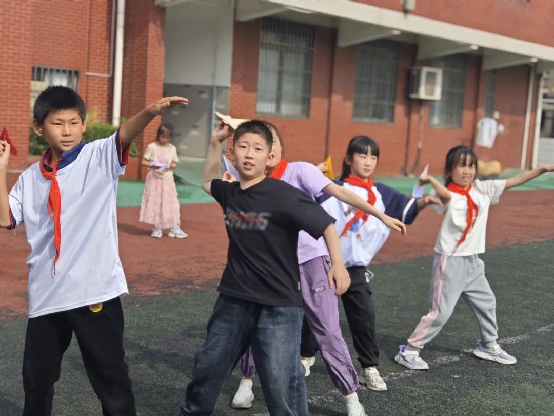 【实小教育集团•城港小学】“拾”级而上,快乐成长——城港小学三年级成长仪式 第94张