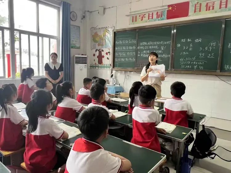 小学初体验,以“趣”韵童心——大名县第三幼儿园小朋友来我校参观学习 第7张